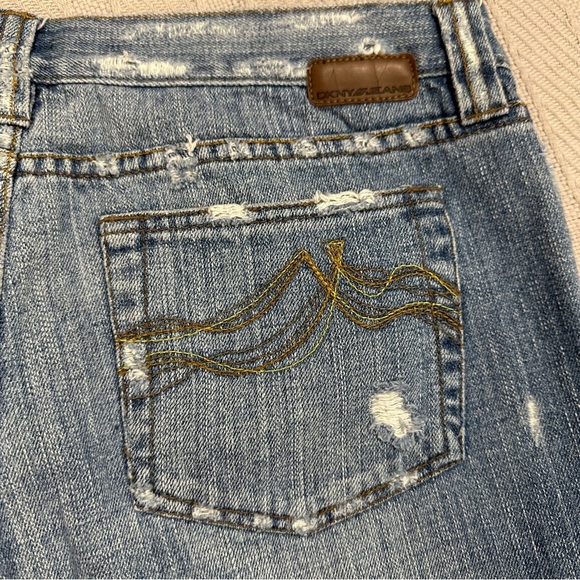 DKNY size 13 capris distressed, ripped, cotton, spring, denim - Picture 7 of 10